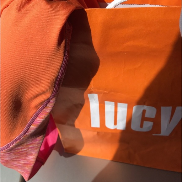 Lucy Athletic Bra Top💕Gorgeous🎀 - Picture 8 of 12